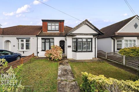 3 bedroom semi-detached house for sale, Mansfield Gardens, Hornchurch, RM12