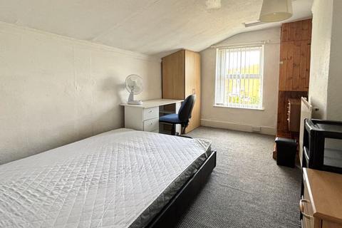 73 Oxford Road, Gloucester, GL1 3EE