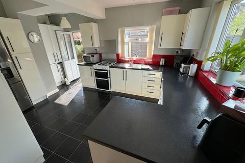 3 bedroom semi-detached house for sale, Merlyn Avenue, Manchester M34