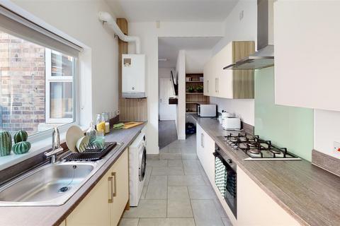 undefined, 5-Bed Student Home | Walk to NTU | Fully Refurbished | Bills Included