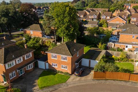 4 bedroom detached house for sale, Cromhamstone, Stone HP17