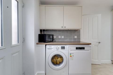 18 Cromwell Road, Ascot, SL5 9DG