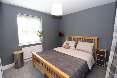 Apartment 11, 7 Pineacre Close, West Timperley, Altrincham, WA14 5YE