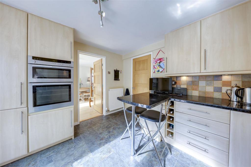Kitchen Alt