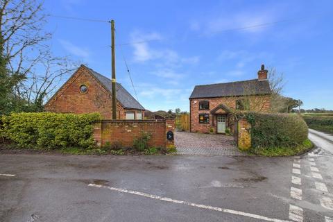 3 bedroom property for sale - Eccleshall ST21