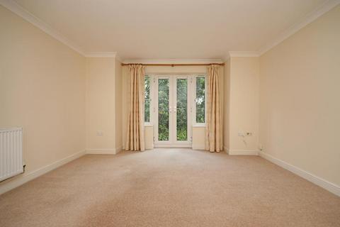 2 bedroom apartment to rent, Limewood Grove, Newcastle ST5