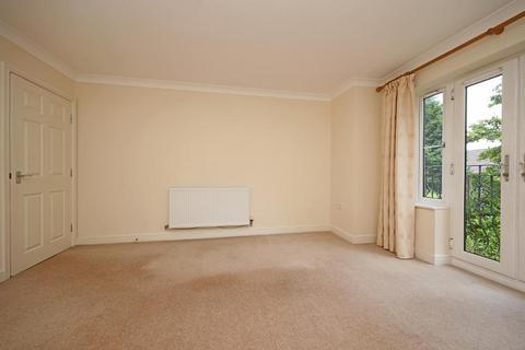 2 bedroom apartment to rent, Limewood Grove, Newcastle ST5