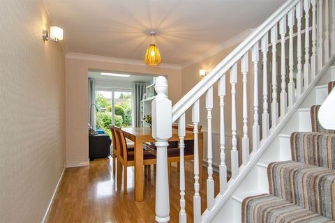 18 Terry Close, Lichfield, WS13 7EJ