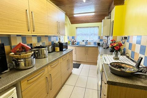 3 bedroom semi-detached house for sale, Bedford MK40