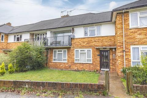 1 bedroom flat for sale, Rokesby Road, Slough, SL2 2EE