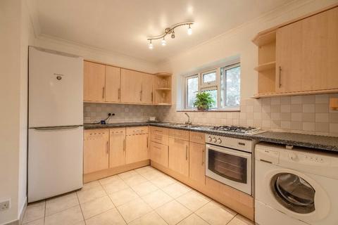 1 bedroom flat for sale, Rokesby Road, Slough, SL2 2EE