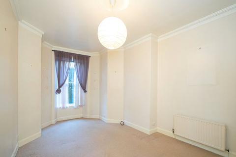 2 bedroom flat to rent, Castle Terrace, Edinburgh, EH1