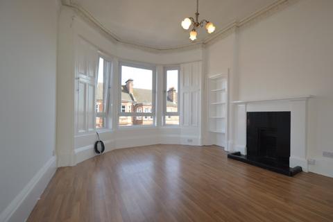 2 bedroom flat to rent, Meadowpark Street, Dennistoun, GLASGOW, G31