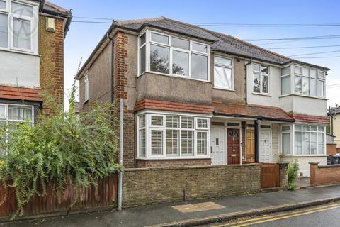 18 Abbey Road, London, SW19 2LZ