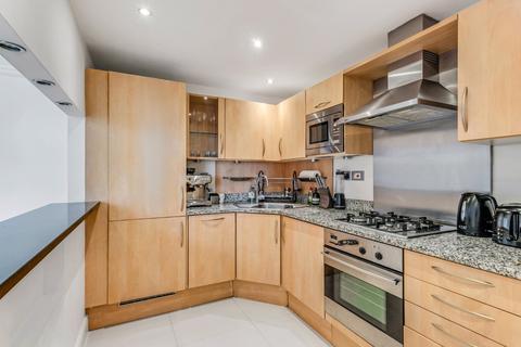 2 bedroom apartment for sale, Kidderpore Avenue, London