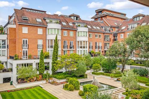 2 bedroom apartment for sale, Kidderpore Avenue, London