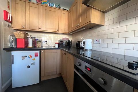 42 Linden Close, Cambridge, CB4 3JU