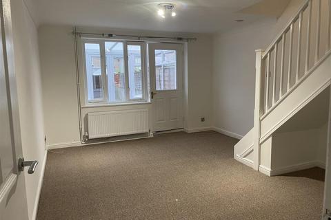 2 bedroom terraced house to rent, Buttercup Court, Deeping St James, Peterborough