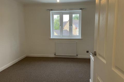 2 bedroom terraced house to rent, Buttercup Court, Deeping St James, Peterborough