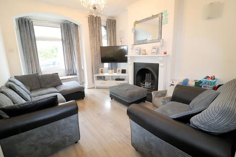 3 bedroom end of terrace house for sale, Elm Road, Slade Green, Kent, DA8