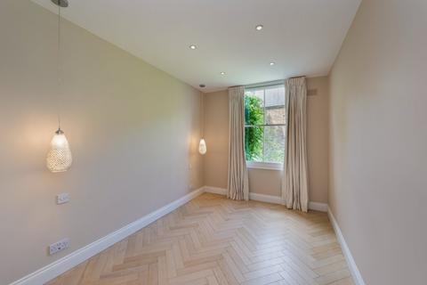 2 bedroom flat to rent, Harcourt Terrace, London