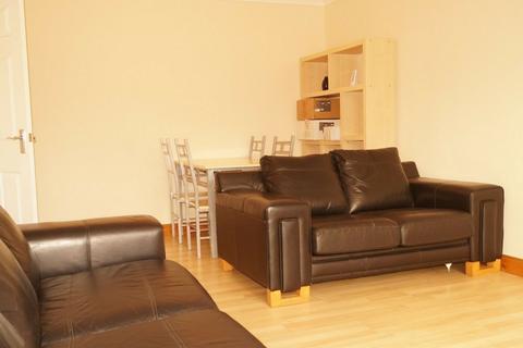 2 bedroom apartment to rent, Bourne Pines