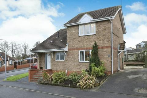 2 bedroom semi-detached house to rent, Rayton Court, Bircotes, Doncaster