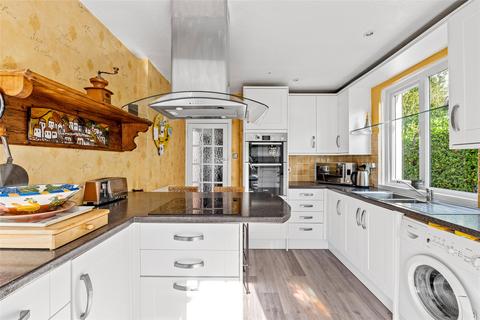17 Godstone Road, Oxted, RH8 9JS