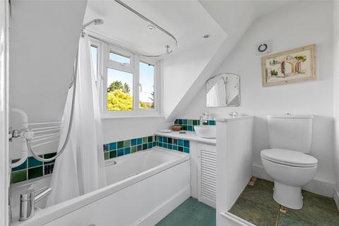 17 Godstone Road, Oxted, RH8 9JS