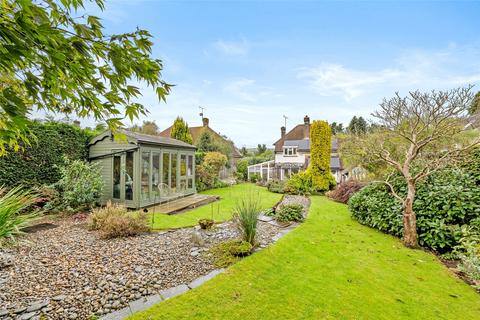17 Godstone Road, Oxted, RH8 9JS