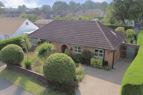 3 bedroom bungalow for sale, Woodlands Avenue, Burghfield Common, Reading, Berkshire, RG7