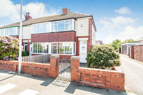 2 bedroom end of terrace house to rent, Ivy Avenue, Lancashire FY4