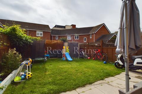 2 bedroom semi-detached house for sale, Darwin Avenue, Kent DA1