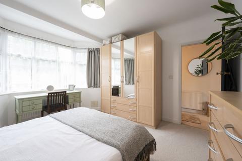 44 Aboyne Drive, London, SW20 0AL