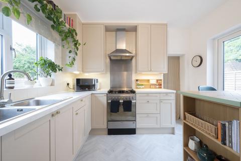 44 Aboyne Drive, London, SW20 0AL