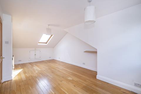 4 bedroom end of terrace house for sale, Hartfield Crescent, London SW19