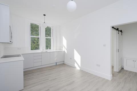 1 bedroom apartment for sale, Pelham Road, London SW19