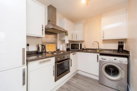 2 bedroom apartment for sale, Hollands Road, Cheshire CW9