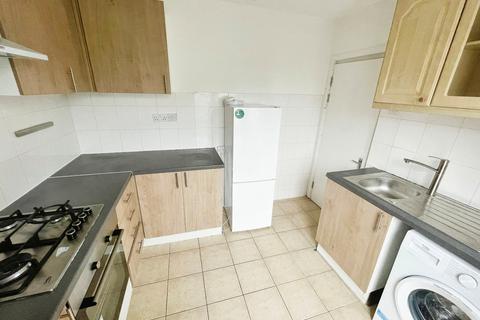 2 bedroom terraced house to rent, Stamford Road, Dagenham RM9