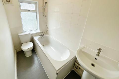 2 bedroom terraced house to rent, Stamford Road, Dagenham RM9