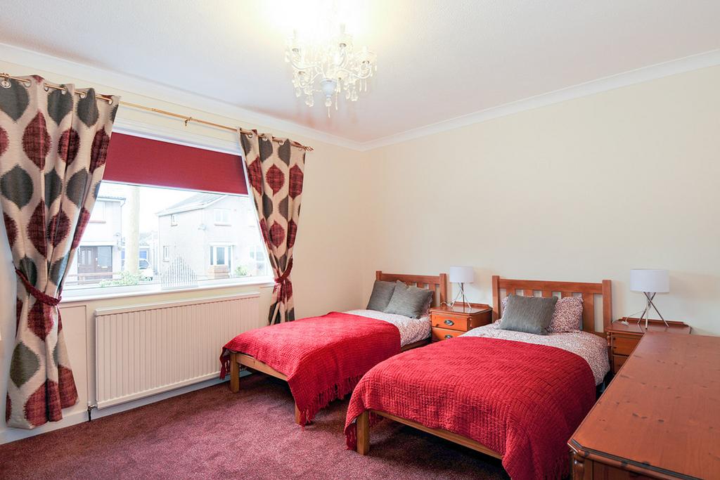 Road, Dumfries DG1 3 bed bungalow to rent £1,100 pcm (£254 pw)