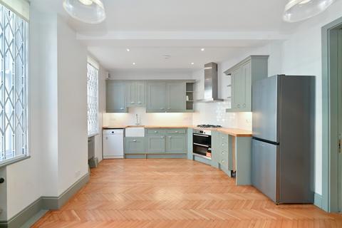 3 bedroom flat to rent, Queensway, Bayswater, W2