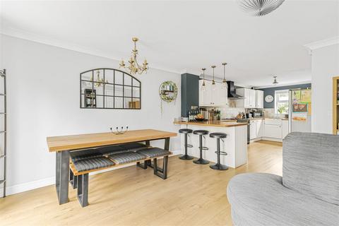 50 Bourneys Manor Close, Willingham, Cambridge, CB24 5GX