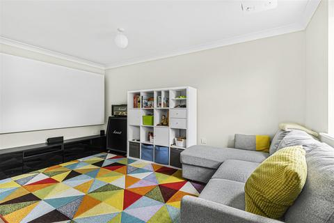 50 Bourneys Manor Close, Willingham, Cambridge, CB24 5GX