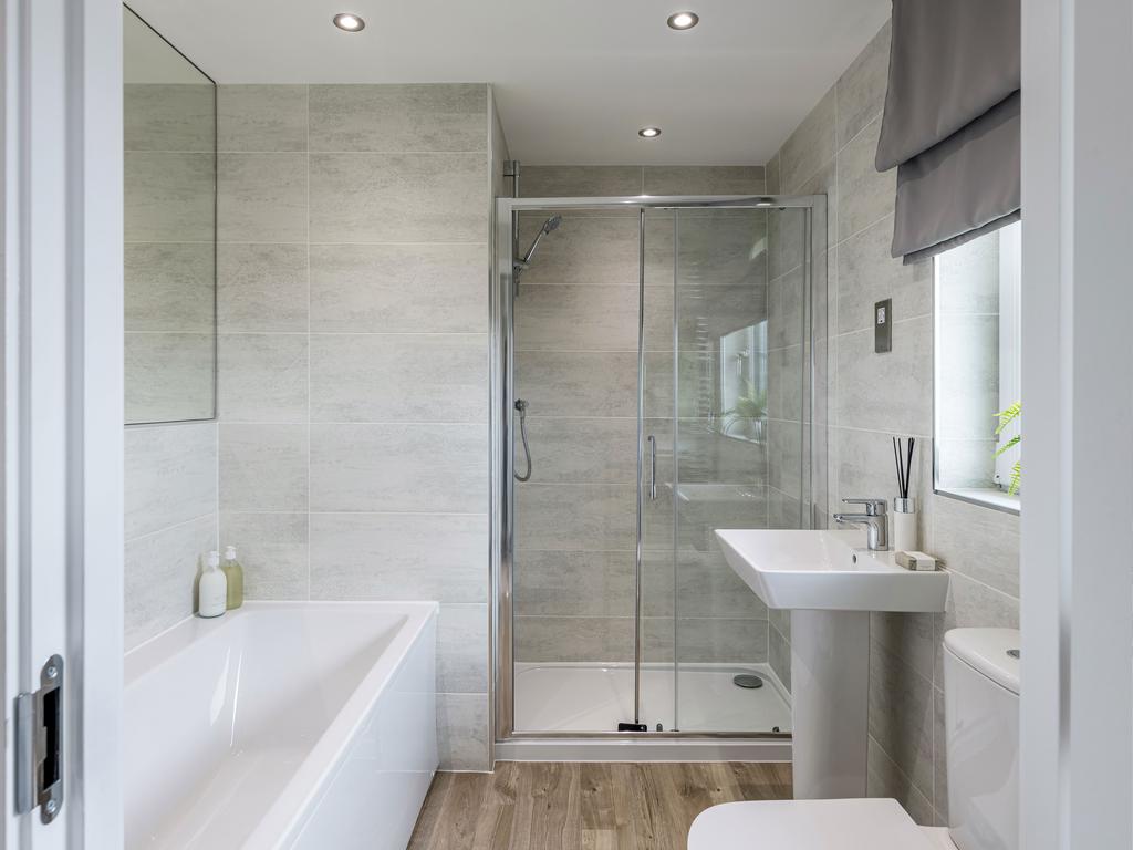 Image of en suite in 4 bedroom Glenbervie house...