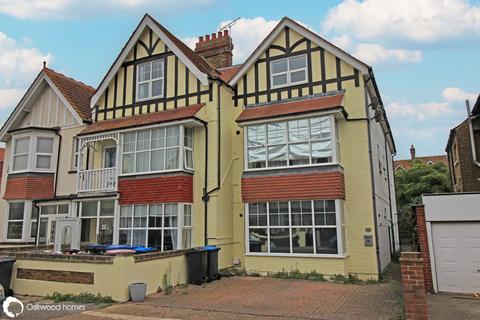 2 bedroom flat for sale, Westcliff Road, Westbrook, Margate