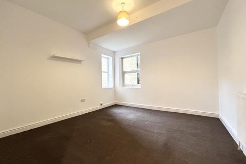 2 bedroom flat for sale, Westcliff Road, Westbrook, Margate