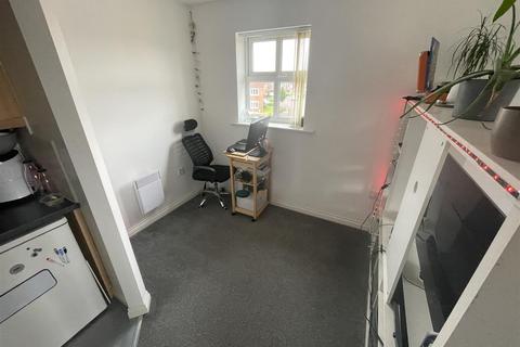 1 bedroom flat for sale, Throstlenest Avenue, Darlington