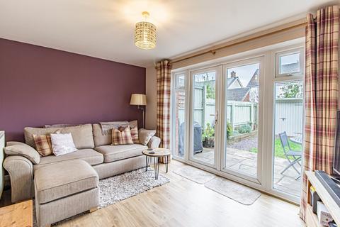 61 Bryn Celyn, Llanharry, Pontyclun, CF72 9ZG