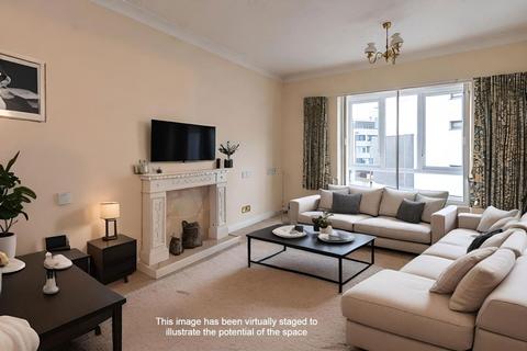 1 bedroom retirement property for sale, Kingsway, London N12